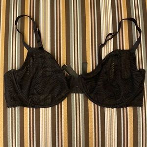 black Victoria secret bra